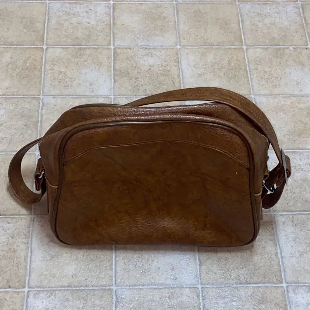 VTG,American Tourister Made In Taiwan Premium Brown Vinyl Duffel Bag